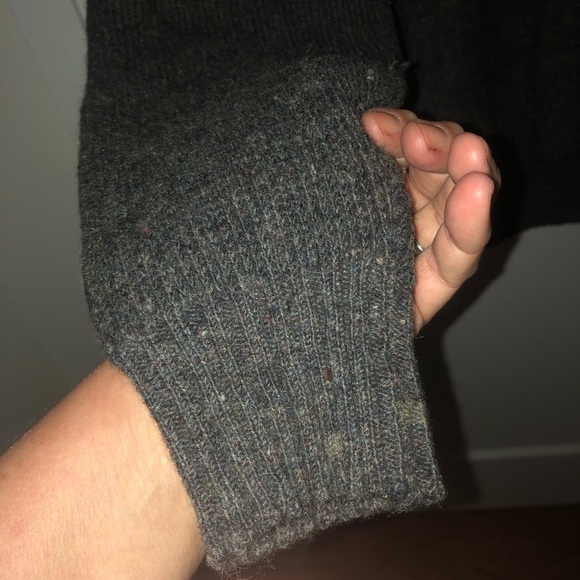 Vintage St Martins enlarge Charcoal Wool Blend Sweater- 70 percent wool- used - Picture 2 of 9